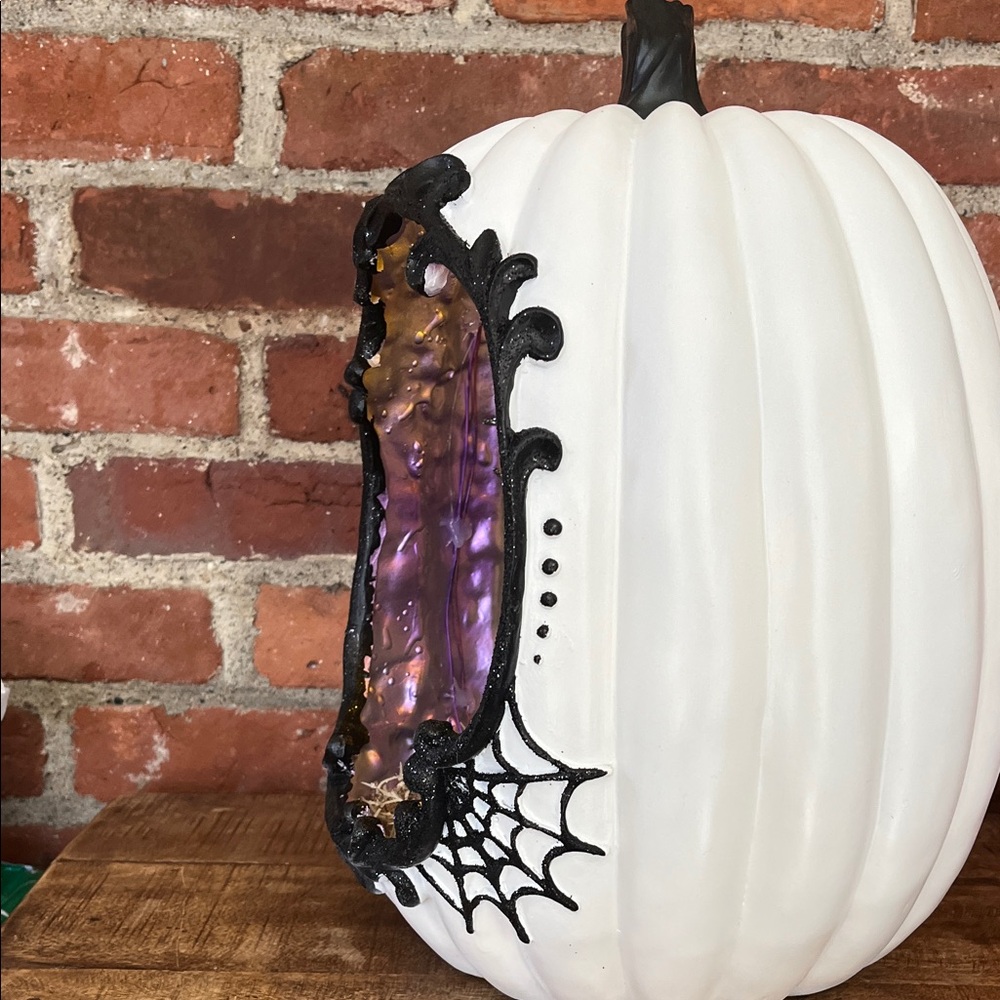Halloween Light-Up Pumpkin Decoration - Picture 10 of 16